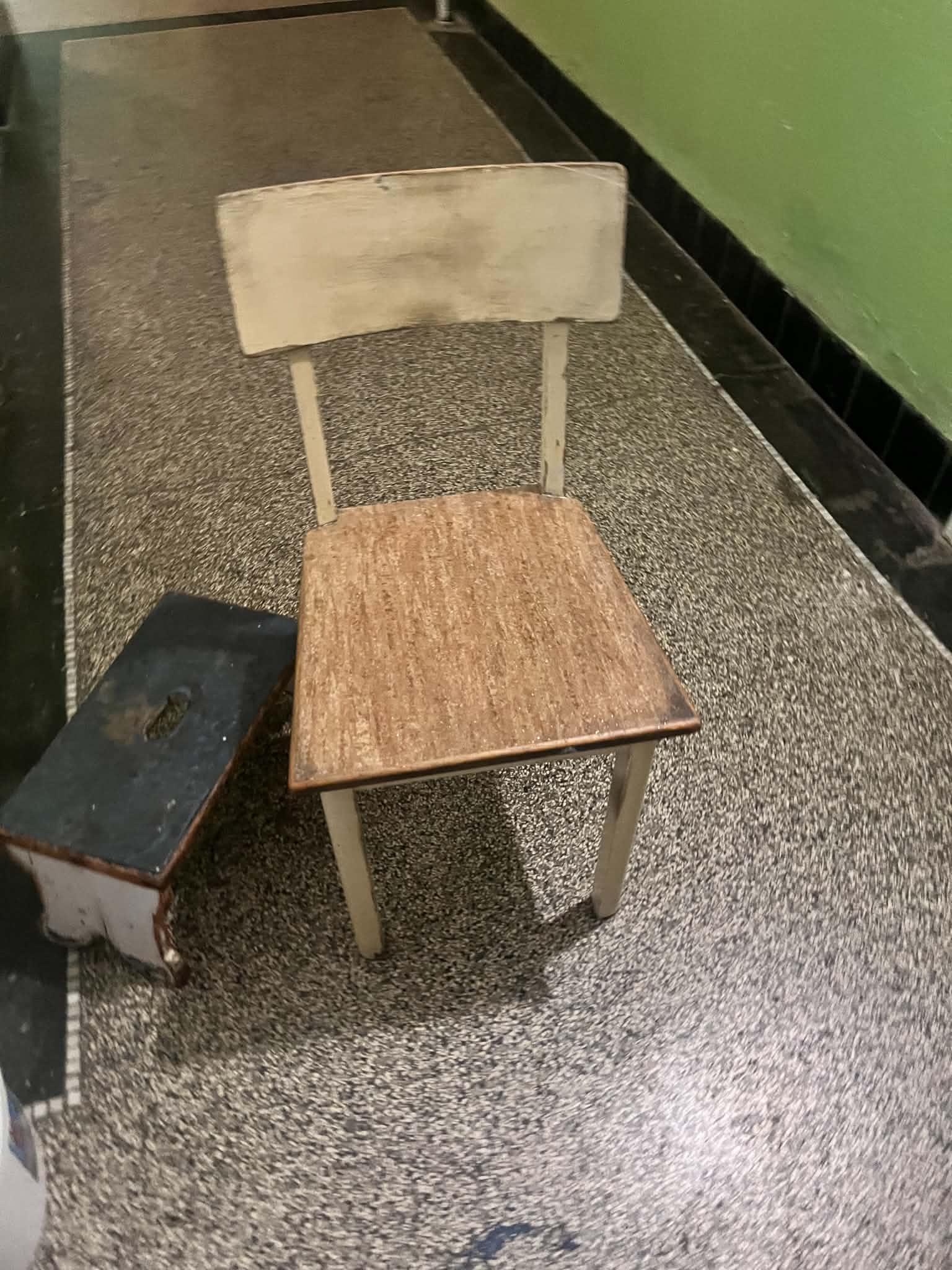 Židle před renovací